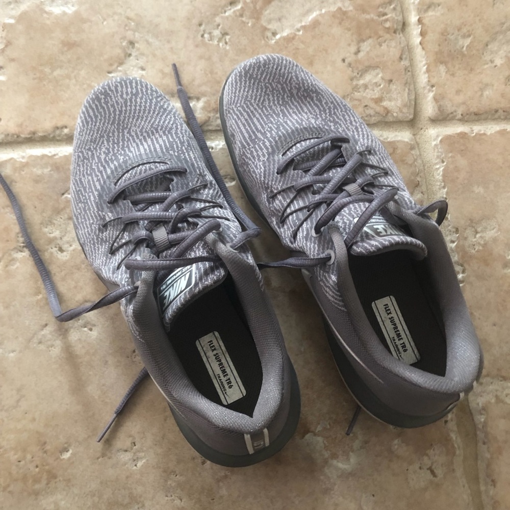 Nike Flex Supreme TR6 Training Gray Size 8.5
